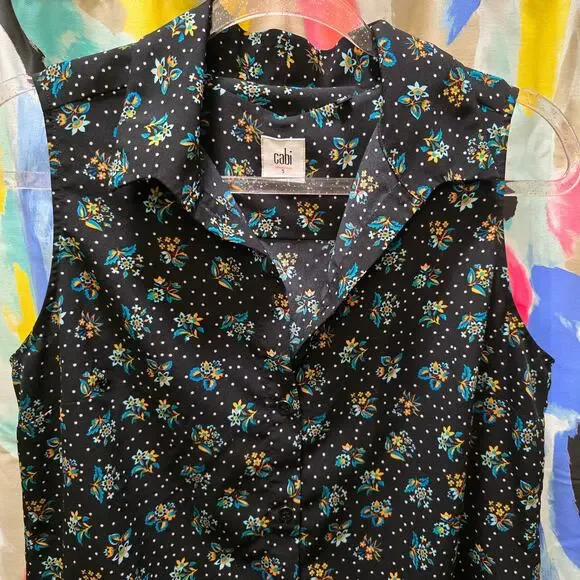 Cabi adorable black ditsy floral sleevless collared button down top small - Picture 3 of 10